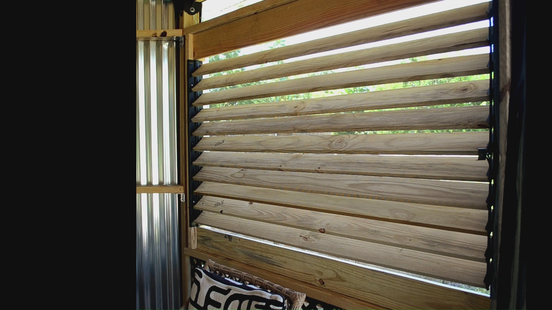 wood louvers operating video